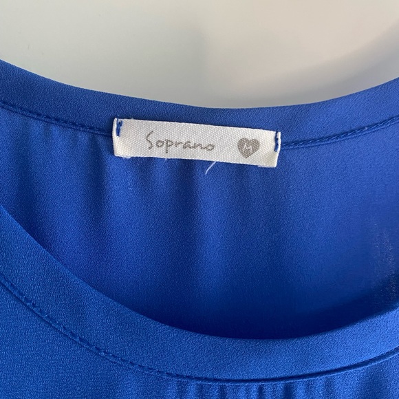 Blue Chiffon Short Sleeve Blouse- Size M with scoop neck - Picture 2 of 3